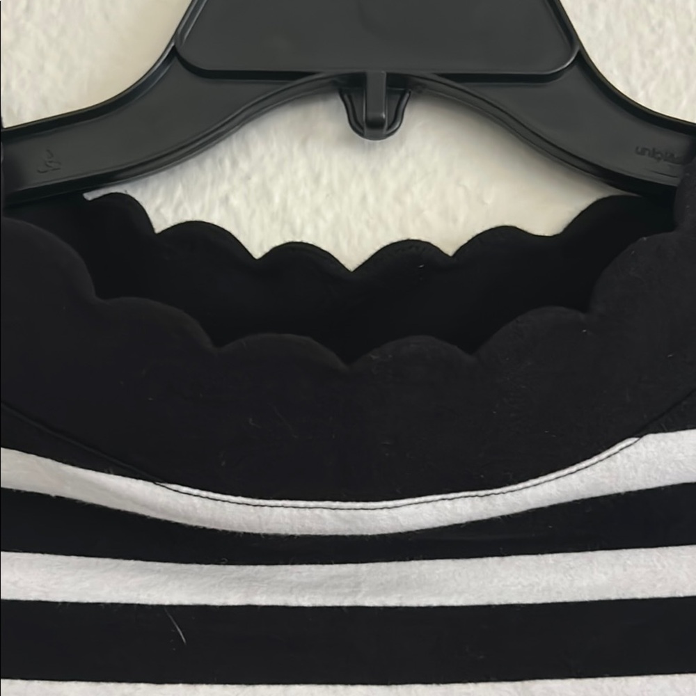 Anne Klein Black and White Top - Picture 4 of 7